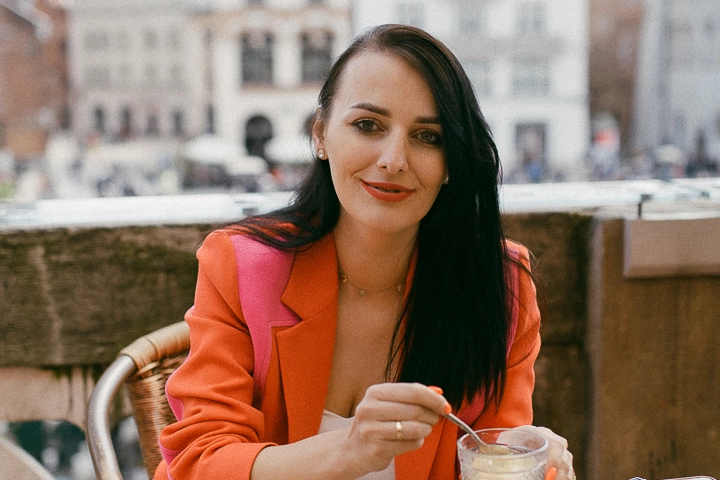 Wedding planner drinking coffee